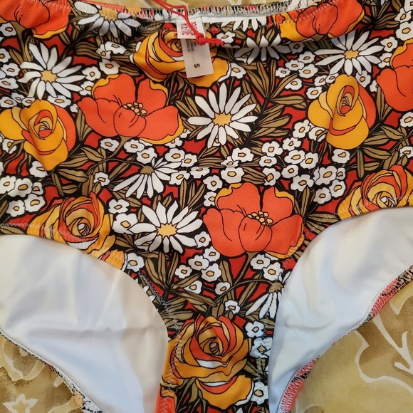 Re/done X Solid and Striped Woodstock High Waisted swim bottoms - Picture 6 of 7